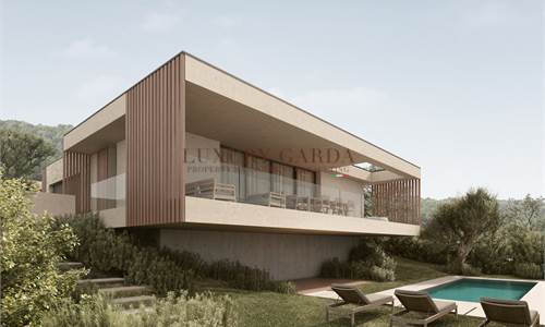 Villa Singola Design moderno immersa nel verde 