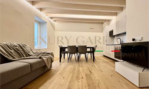 Esclusivo Terra Cielo del 700 Ristrutturato in centro, possibilità posti auto!