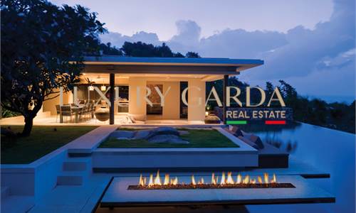 Villa singola sul lago di Garda con giardino privato